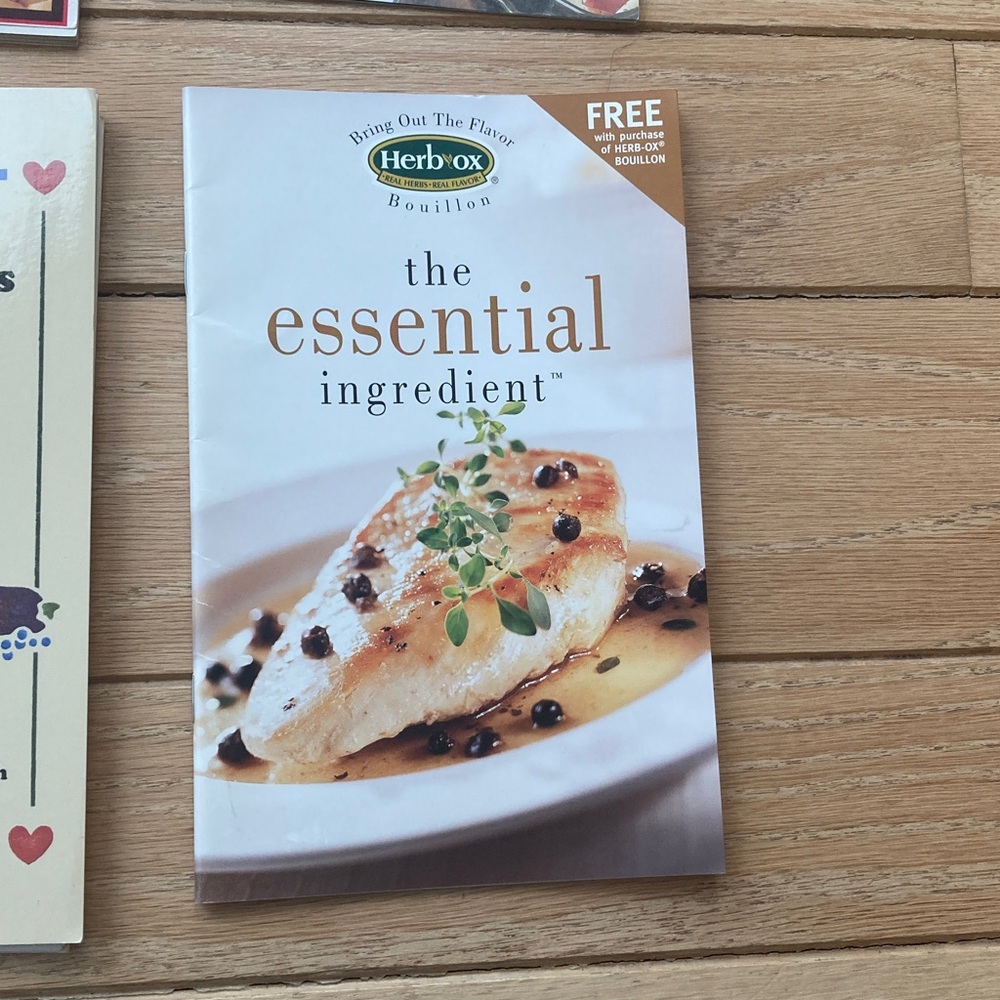 Assorted Recipe Book Collection - Picture 7 of 7